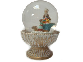 Водяной шар со снегом ДЕТИ С ПОДАРКАМИ 13 см 38361 доставка оптом в Донецк